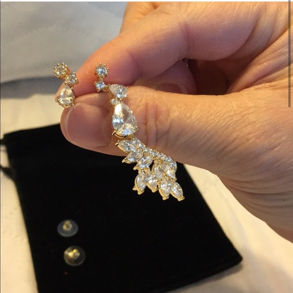 CZ Stud and Flutter Ear Crawler Brand New - Picture 3 of 8